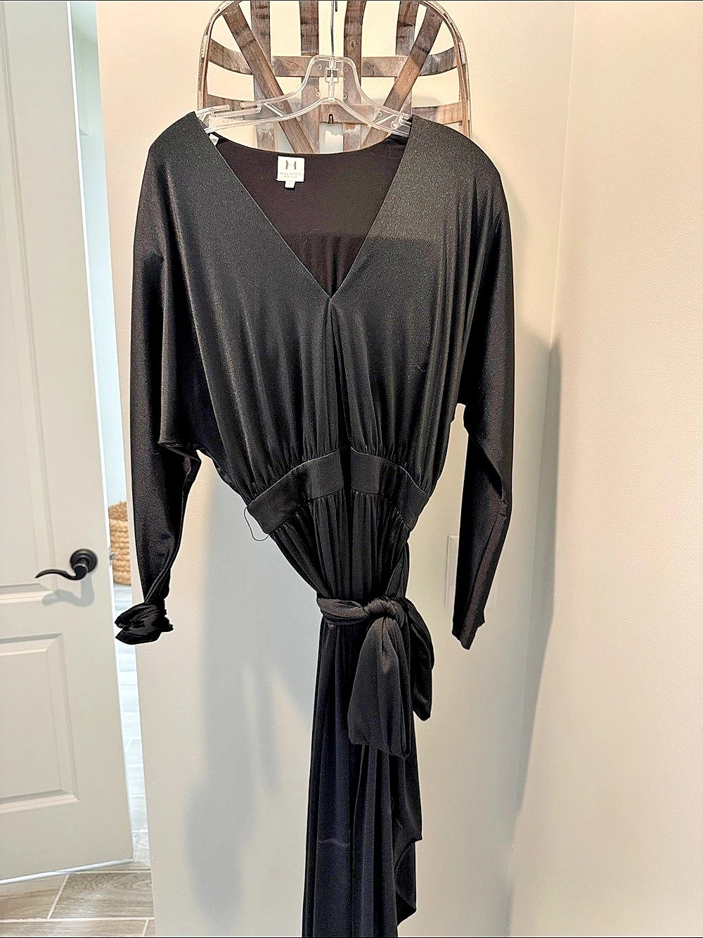 Halston Heritage Maxi Wrap Dress in Black Size 10 Like New